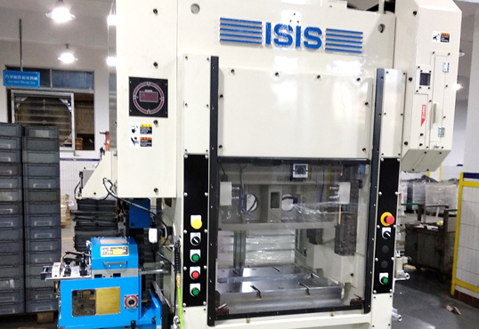 伺服送料机气动放松与机械放松的差异